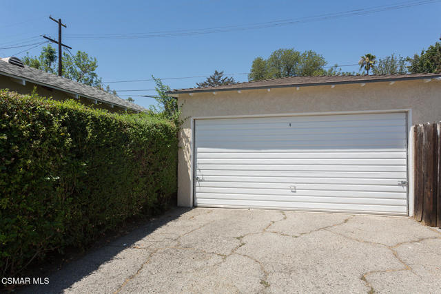 5715 Vista Del Monte Avenue, Sherman Oaks CA: https://media.crmls.org/mediaz/5d1fbcf0-4ee6-4c4b-ac7c-0f80035696e3.jpg