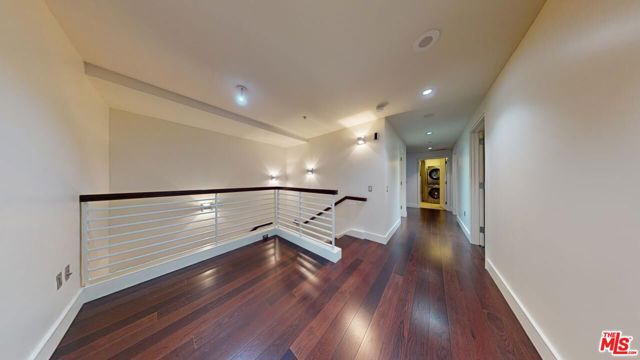 1155 S Grand Avenue, Los Angeles CA: https://media.crmls.org/mediaz/5d21d63b-5f3c-4c28-a265-af5d55575c33.jpg