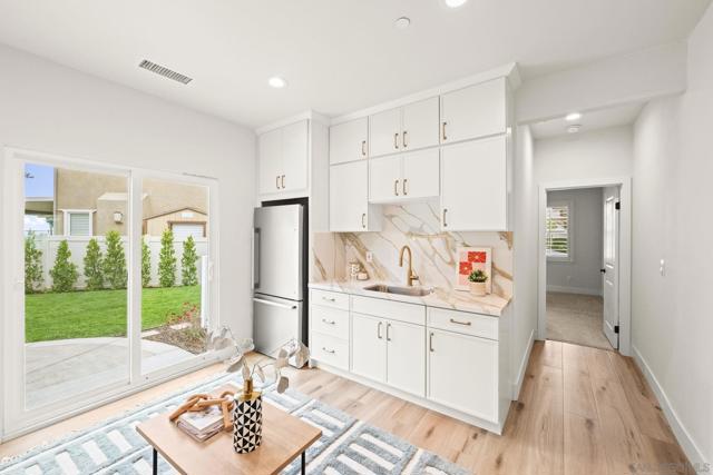 34189 Hourglass St, Temecula CA: https://media.crmls.org/mediaz/5d22bdd8-fb98-4d15-b12f-0e98dca06f6a.jpg