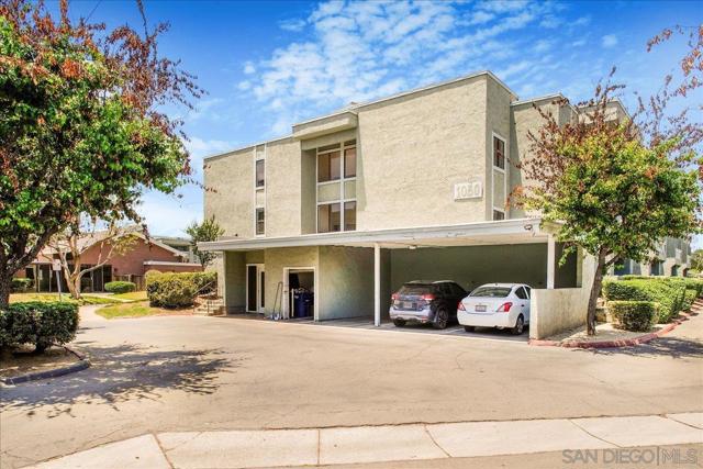 1050 E Washington, Escondido CA: https://media.crmls.org/mediaz/5d22fcaa-01c2-45f4-ba44-916b72ca48d3.jpg