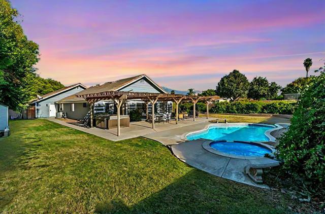 3773 English Drive, Hemet CA: https://media.crmls.org/mediaz/5d24c598-e923-4ba8-a003-535924563495.jpg