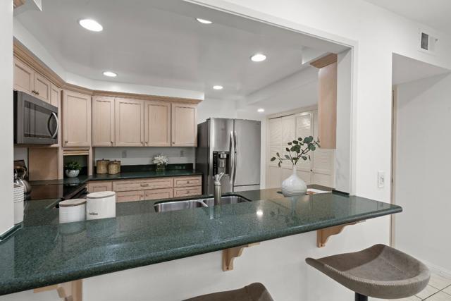522 Thain Way, Palo Alto CA: https://media.crmls.org/mediaz/5d255dbf-0159-4392-93e3-cb938421ff5c.jpg