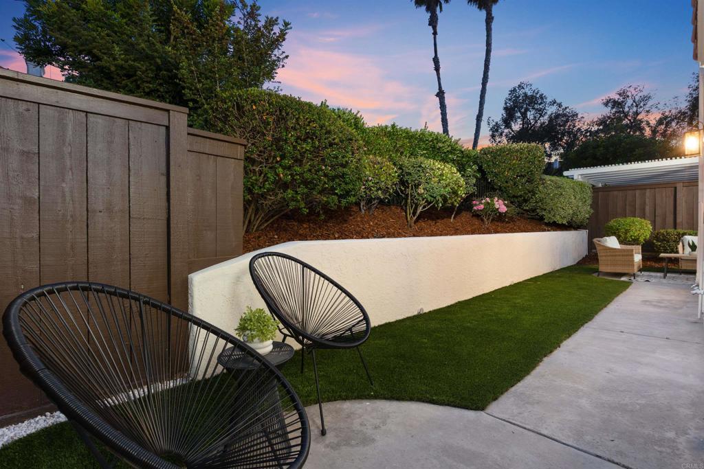 12117 Putting Green Row - photo 5