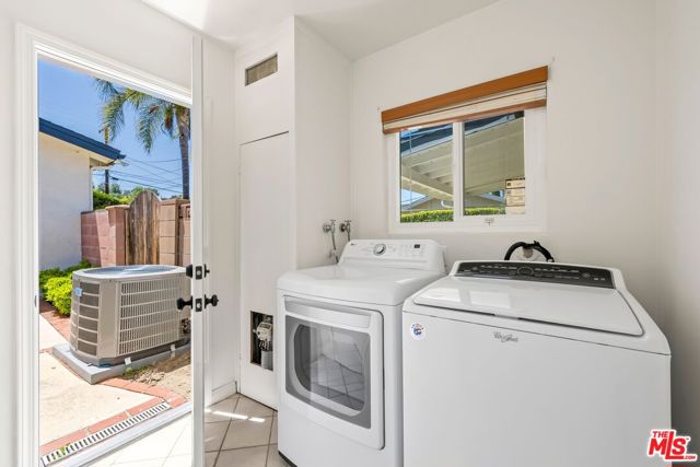 4509 Canoga Drive, Woodland Hills CA: https://media.crmls.org/mediaz/5d270e60-ea84-4e66-9e51-3a5b1951b9a5.jpg