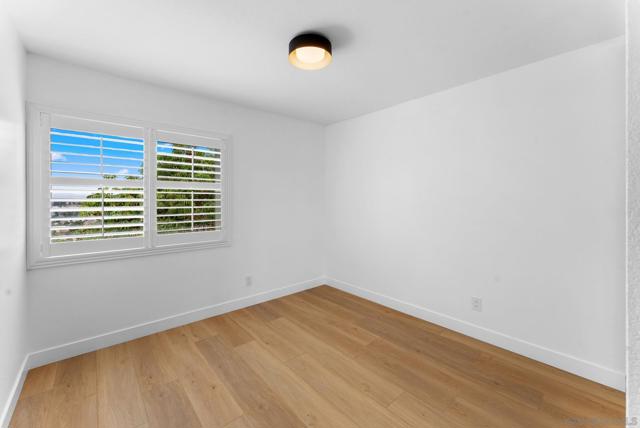 14471 Yukon St, San Diego CA: https://media.crmls.org/mediaz/5d2786de-2428-4091-a256-ffe3ddf2c911.jpg
