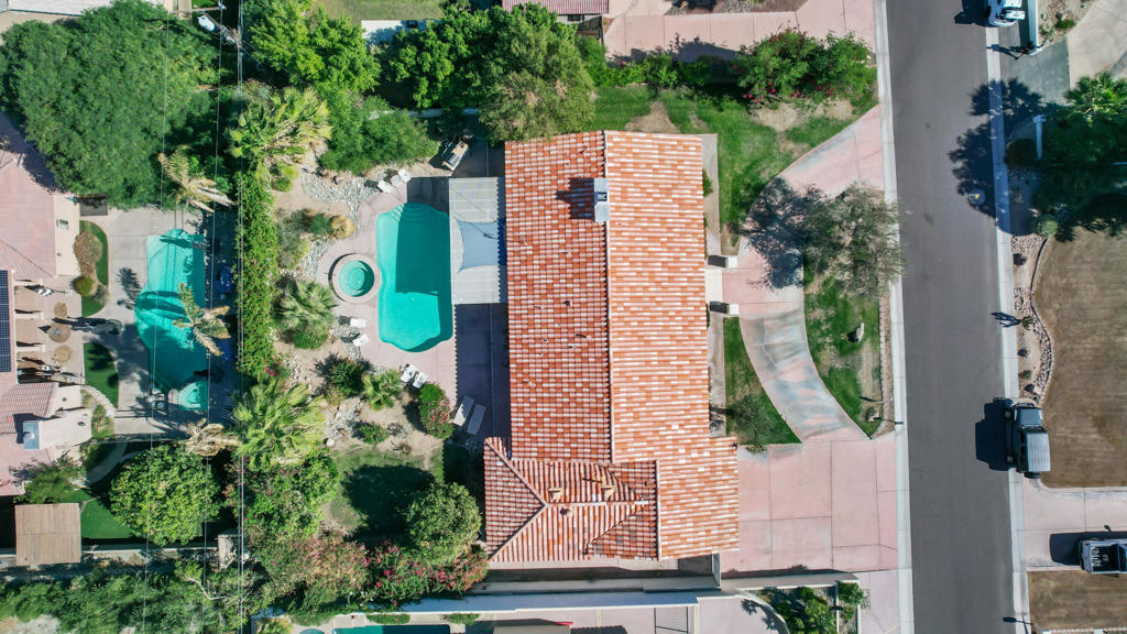 https://media.crmls.org/mediaz/5d27b41d-6f92-488e-872b-e42ea9dd7344.jpg?preset=X-Large