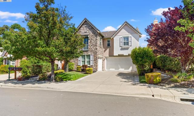 1736 Cottswald St, Danville CA: https://media.crmls.org/mediaz/5d28f0f2-0f09-4919-930e-8681261aa1aa.jpg