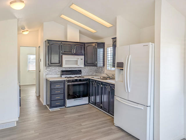 70200 Dillon Road, Desert Hot Springs CA: https://media.crmls.org/mediaz/5d2a4d83-87f3-4ef3-a3f8-7b0917b6324d.jpg