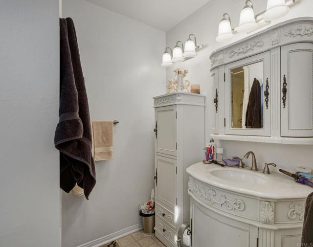 Detail Gallery Image 16 of 27 For 1038 8th St, Imperial Beach,  CA 91932 - 4 Beds | 2/1 Baths