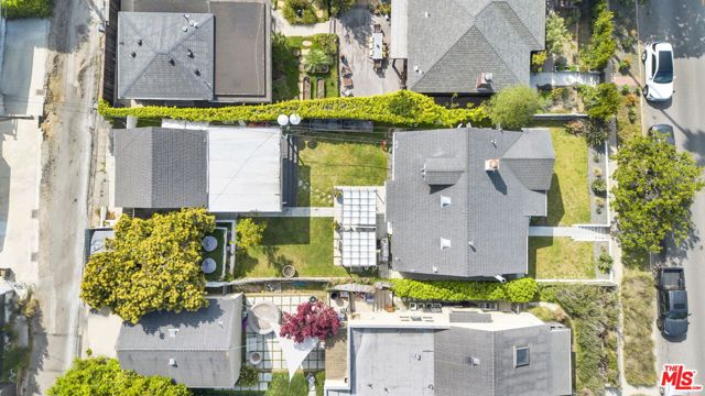 3456 Beethoven Street, Los Angeles CA: https://media.crmls.org/mediaz/5d2ac4c8-d1a6-4415-9ae7-62c6ce55f787.jpg