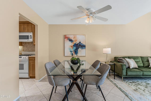 Detail Gallery Image 7 of 37 For 2451 Manet Ln, Simi Valley,  CA 93063 - 4 Beds | 3 Baths