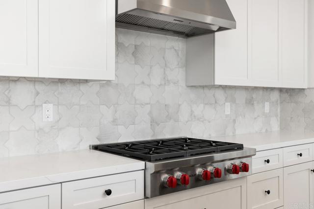 1212 Stonemark Place, Vista CA: https://media.crmls.org/mediaz/5d2b5701-42a3-458e-9528-bb4e5600658b.jpg