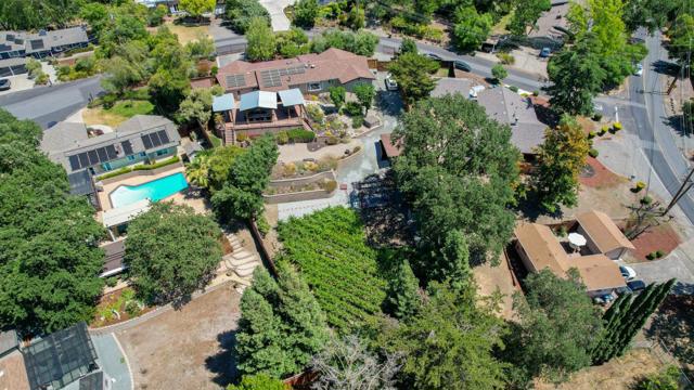 25 Adeline Drive, Walnut Creek CA: https://media.crmls.org/mediaz/5d2c2737-38e2-44d4-ba4e-56352fc92c22.jpg