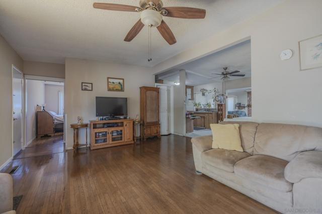 682 Valley Village Dr, El Cajon, California 92021, 3 Bedrooms Bedrooms, ,2 BathroomsBathrooms,Single Family Residence,For Sale,Valley Village Dr,250038251SD