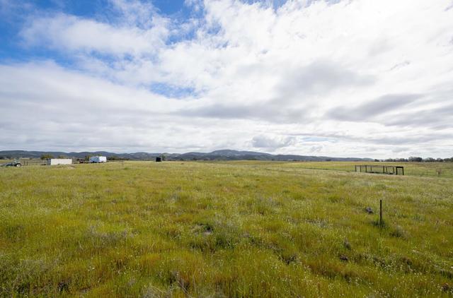 50255 Adobe Place, Bradley CA: https://media.crmls.org/mediaz/5d2c6469-9b4b-49fa-89a2-41dfa7212bcc.jpg