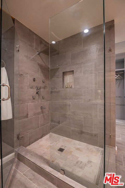 4370 Beck Avenue, Studio City CA: https://media.crmls.org/mediaz/5d2c96eb-54ab-4d2a-a2a1-6692570000d3.jpg