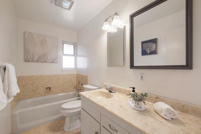 2225 Salisbury Way, San Mateo CA: https://media.crmls.org/mediaz/5d2d2ea6-1671-40b7-ac68-88594714e11b.jpg