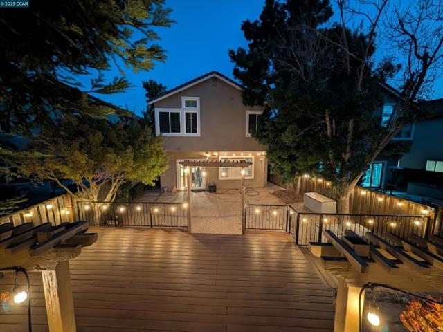 122 Claremont Crest Ct, San Ramon CA: https://media.crmls.org/mediaz/5d2e4c16-d721-4c8a-b14b-6be5d38c516d.jpg