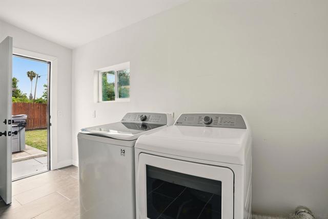 4817 Lyon St, San Diego CA: https://media.crmls.org/mediaz/5d2ec533-0b17-42b8-9aa2-038879df8c9a.jpg