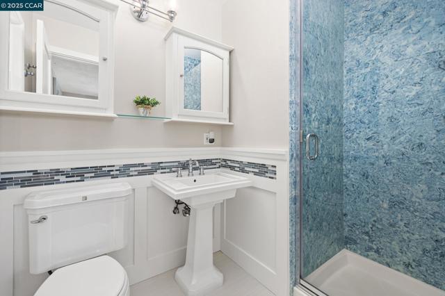832 San Simeon Dr, Concord CA: https://media.crmls.org/mediaz/5d31b79f-8ed1-4dee-b19c-d451fa7d8638.jpg