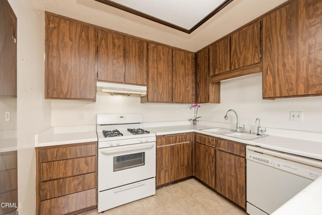 Detail Gallery Image 11 of 42 For 5174 Laurel Park Dr, Camarillo,  CA 93012 - 3 Beds | 2 Baths