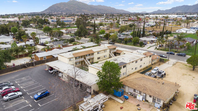 24271 Webster Avenue, Moreno Valley CA: https://media.crmls.org/mediaz/5d326285-a857-4c36-83b0-cb383e89b6a4.jpg