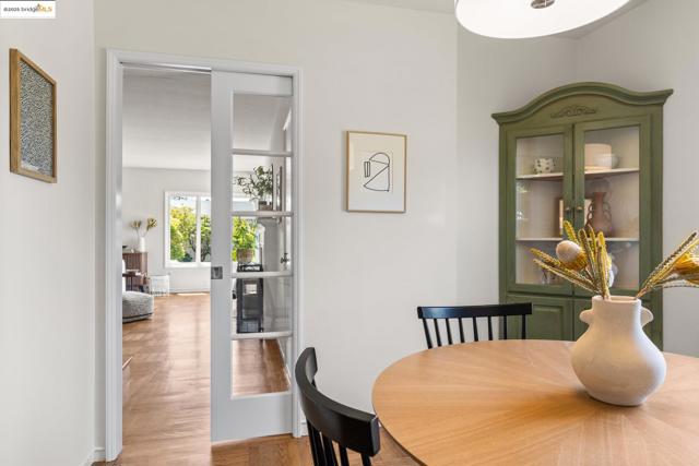 1420 Catherine Dr, Berkeley CA: https://media.crmls.org/mediaz/5d329cdf-f52a-4a02-8ea7-04dc6c164d9c.jpg