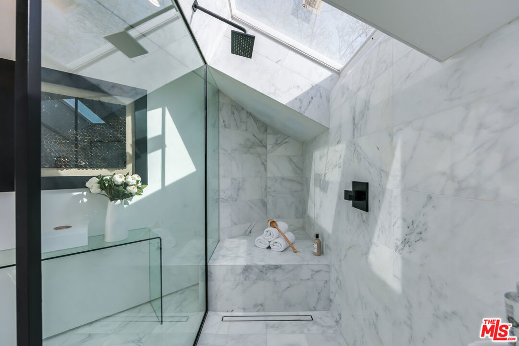 MLS #25613381 image #20