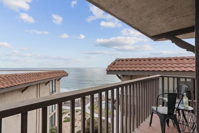 190 Del Mar Shores Ter, Solana Beach, California 92075, 2 Bedrooms Bedrooms, ,2 BathroomsBathrooms,Condominium,For Sale,Del Mar Shores Ter,250035827SD