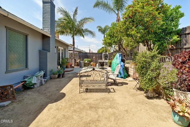 8423 Hollister Street, Ventura CA: https://media.crmls.org/mediaz/5d34652a-5253-43b5-88a3-7acfad4d0eba.jpg