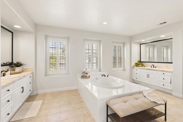 Detail Gallery Image 35 of 73 For 6257 Alverton, Carlsbad,  CA 92009 - 5 Beds | 4/1 Baths
