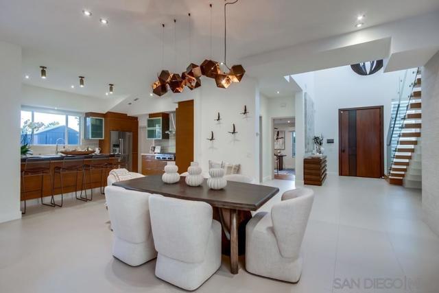 Image 6 of 71 For 5435 Parkview Dr.