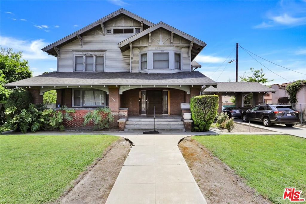 2320 W 25th Street, Los Angeles, CA 90018