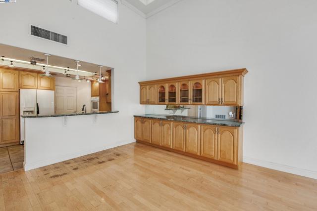 3171 Verdant Way, San Jose CA: https://media.crmls.org/mediaz/5d358e4a-2136-4268-a355-8c5a9519303f.jpg