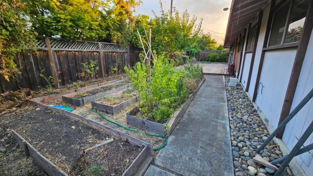 41056 Pajaro Drive, Fremont CA: https://media.crmls.org/mediaz/5d35ac0b-9b69-49f1-aa90-b92ffbfd90ec.jpg