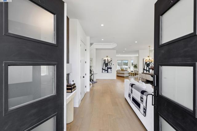 3606 Sarita St, Hayward CA: https://media.crmls.org/mediaz/5d3656e6-21d0-41c4-a146-ae4fa880c870.jpg