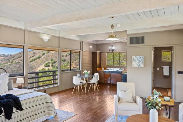 9 De Amaral Road, Carmel Valley CA: https://media.crmls.org/mediaz/5d36f4f3-a88a-4b74-8202-103608c29215.jpg