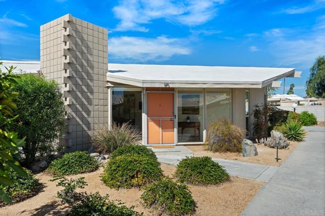 Detail Gallery Image 2 of 60 For 37800 Da Vall Dr #10,  Rancho Mirage,  CA 92270 - 2 Beds | 2 Baths