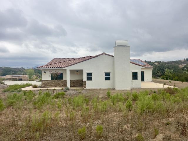 12649 Via Vigneto, Lakeside CA: https://media.crmls.org/mediaz/5d3767ce-f904-4635-a9a0-33bda266da61.jpg