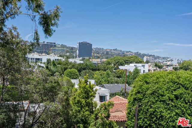 838 North Doheny Drive, 504 photo 1