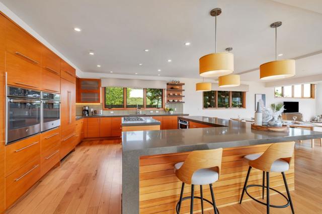 616 Bayview Drive, Aptos CA: https://media.crmls.org/mediaz/5d37fa06-3c53-4a23-be21-3b524ab4f35d.jpg