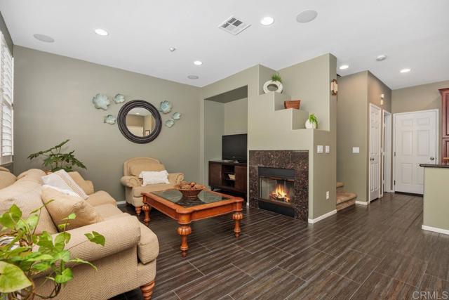 Detail Gallery Image 2 of 23 For 4014 Backshore Ct, Carlsbad,  CA 92010 - 3 Beds | 2/1 Baths