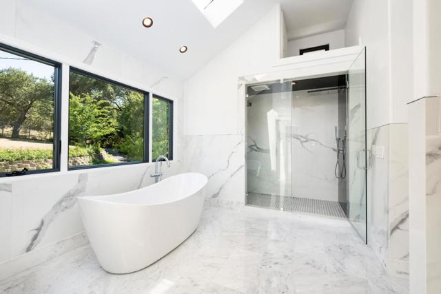 333 Raymundo Drive, Woodside CA: https://media.crmls.org/mediaz/5d3925ef-e67a-49ae-bb78-e3835fcd7a3f.jpg