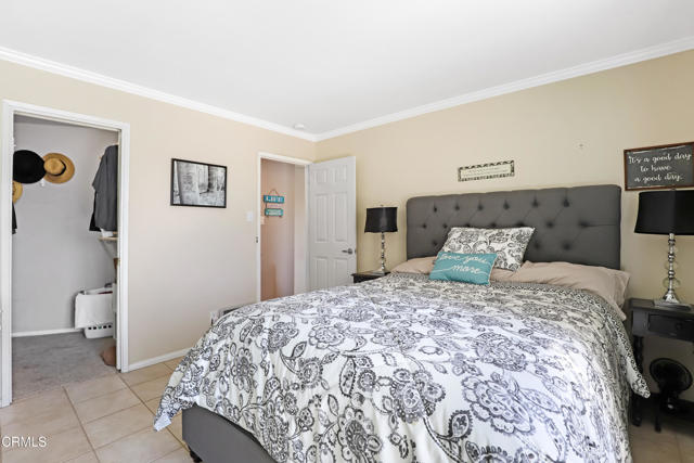 2901 Peninsula Road, Oxnard CA: https://media.crmls.org/mediaz/5d39a714-251a-41a2-b8f3-ea1c4b3daa3a.jpg