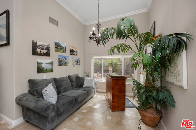 5136 Pesto Way, Oak Park CA: https://media.crmls.org/mediaz/5d39e918-9eca-496e-8a76-5ece75313a18.jpg