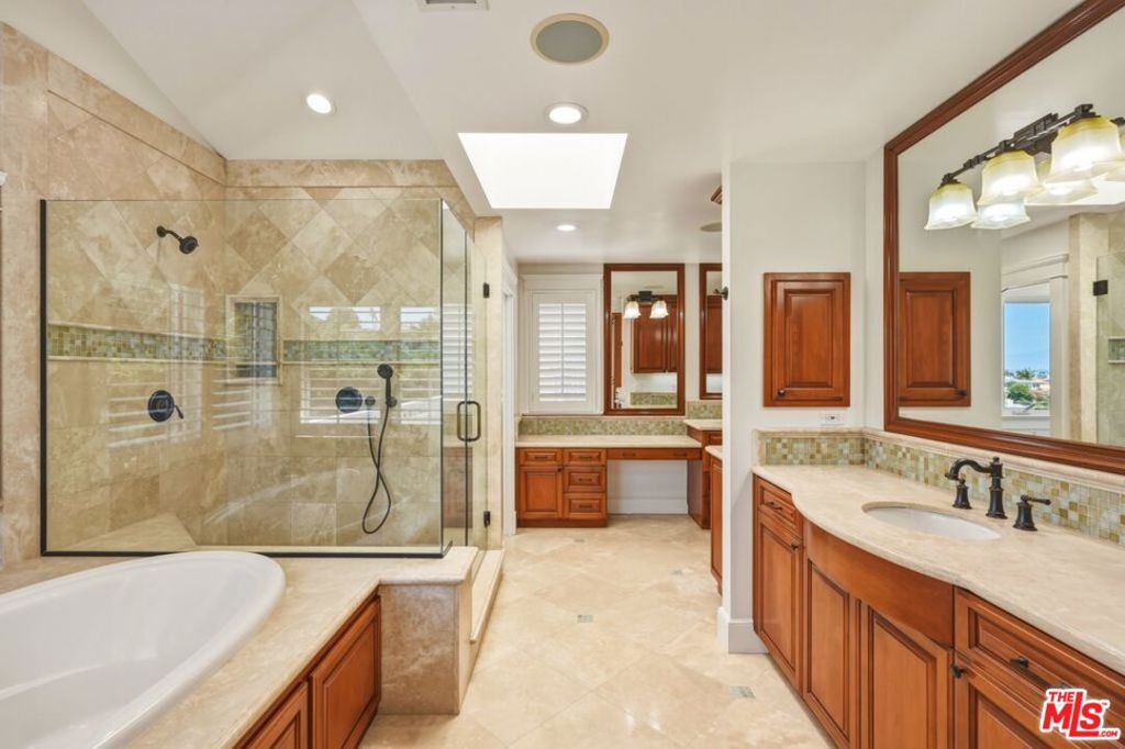 MLS #26856853 image #44