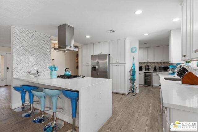 1186 S San Joaquin Drive, Palm Springs CA: https://media.crmls.org/mediaz/5d3b3a07-07b9-4493-adf2-769fe5e4dffd.jpg
