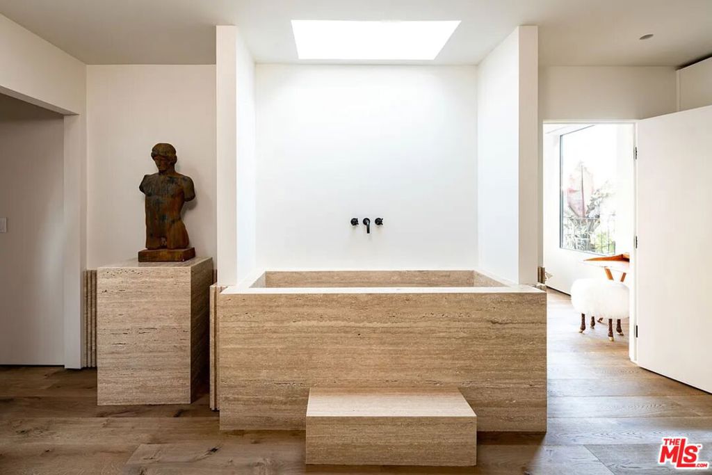 MLS #25580015 image #17