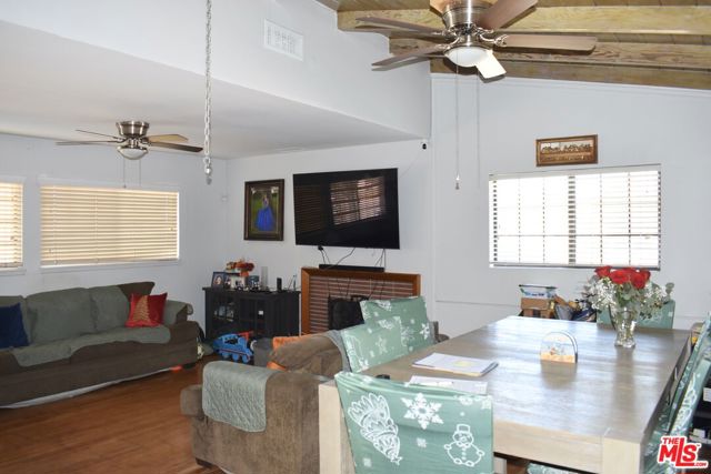 812 W Fernfield Drive, Monterey Park CA: https://media.crmls.org/mediaz/5d3bc50d-0f02-4346-b76e-16e5974a9ffe.jpg