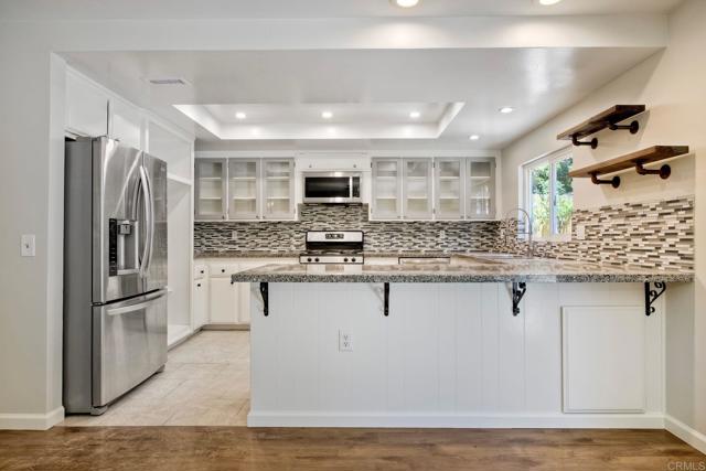 Detail Gallery Image 17 of 39 For 1019 Highland Dr, Vista,  CA 92083 - 3 Beds | 2 Baths